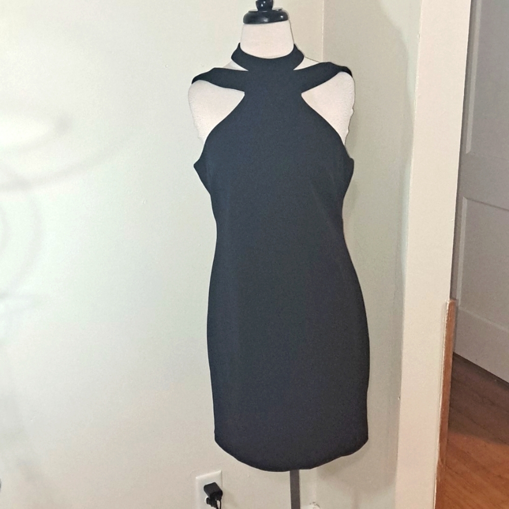 BEBE BLACK HALTERNECK BODYCON MINI DRESS SIZE L🏖